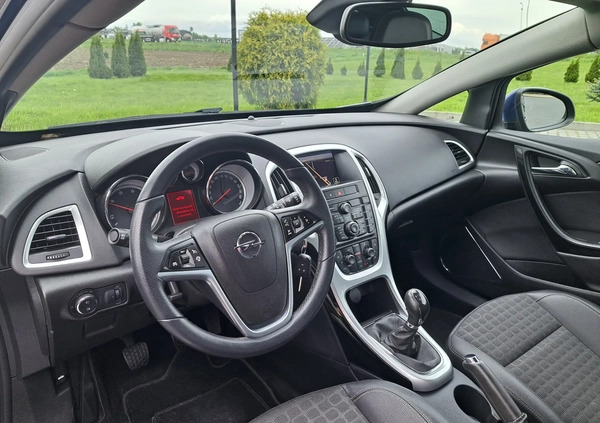 Opel Astra cena 39800 przebieg: 147524, rok produkcji 2014 z Bochnia małe 667